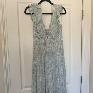 Lulu’s deep v midi dress